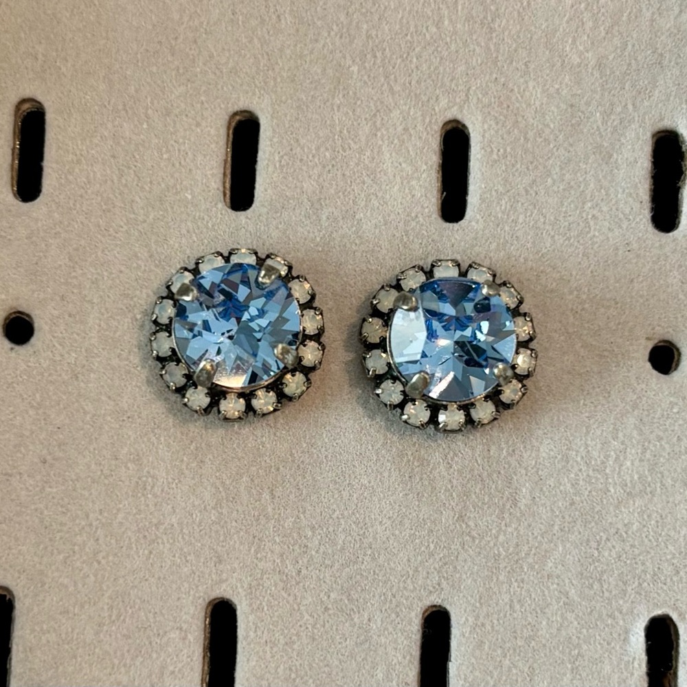 Sabika Grace Stud Earrings